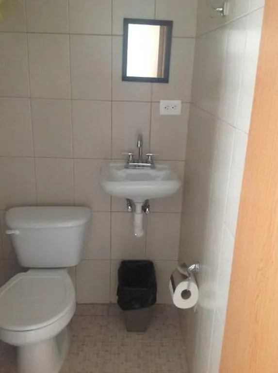 Casa Habitacional Laurel Guest House Cancun Mexico